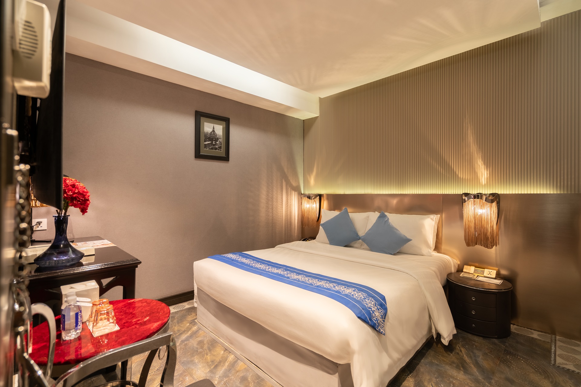 A&Em Saigon Hotel